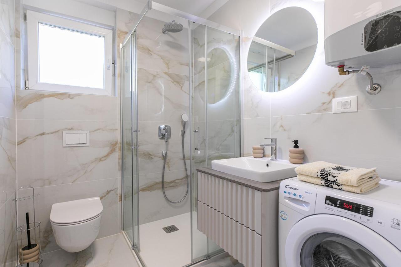 Apartman Suzi พูลา ภายนอก รูปภาพ