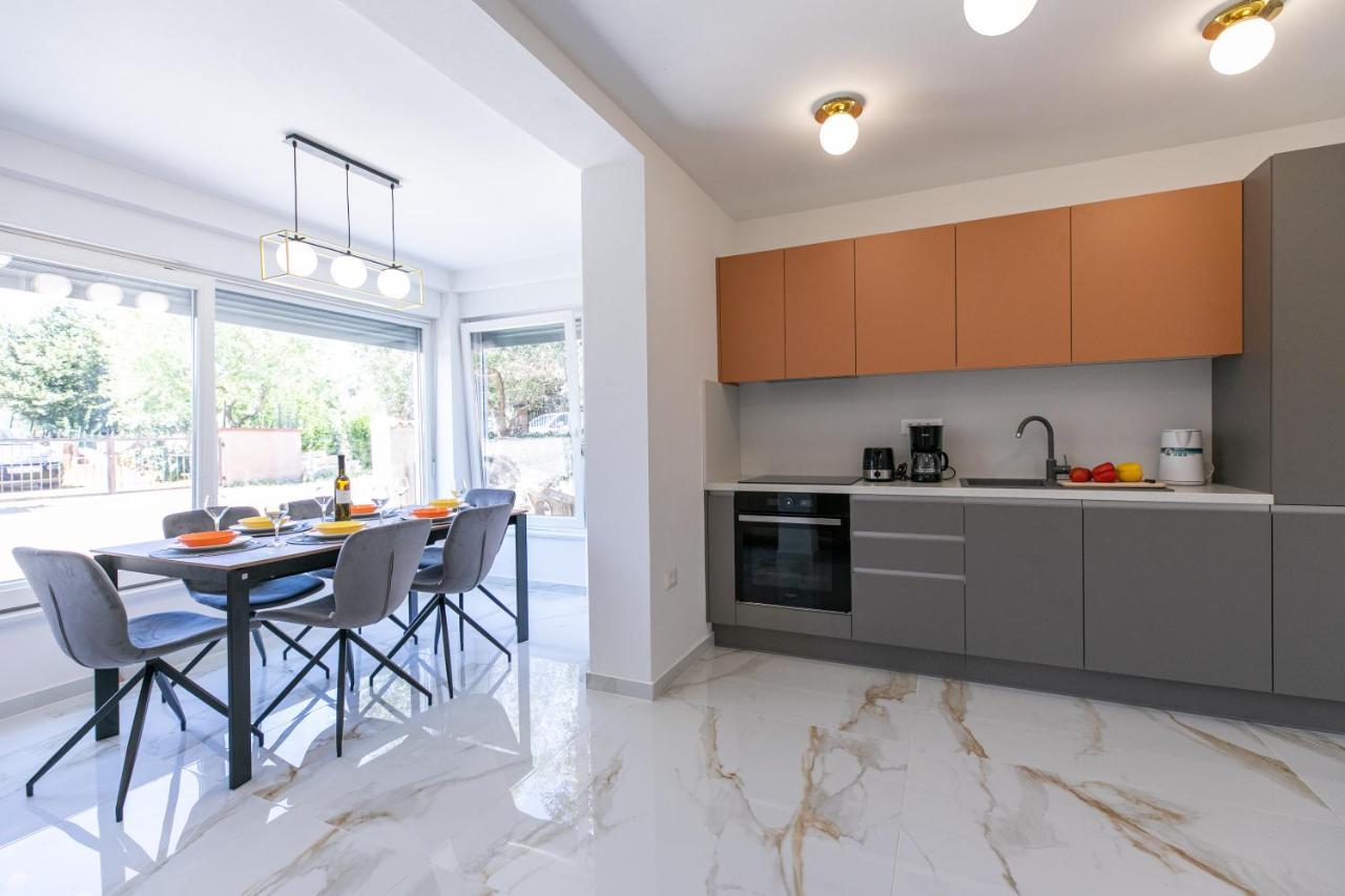 Apartman Suzi พูลา ภายนอก รูปภาพ