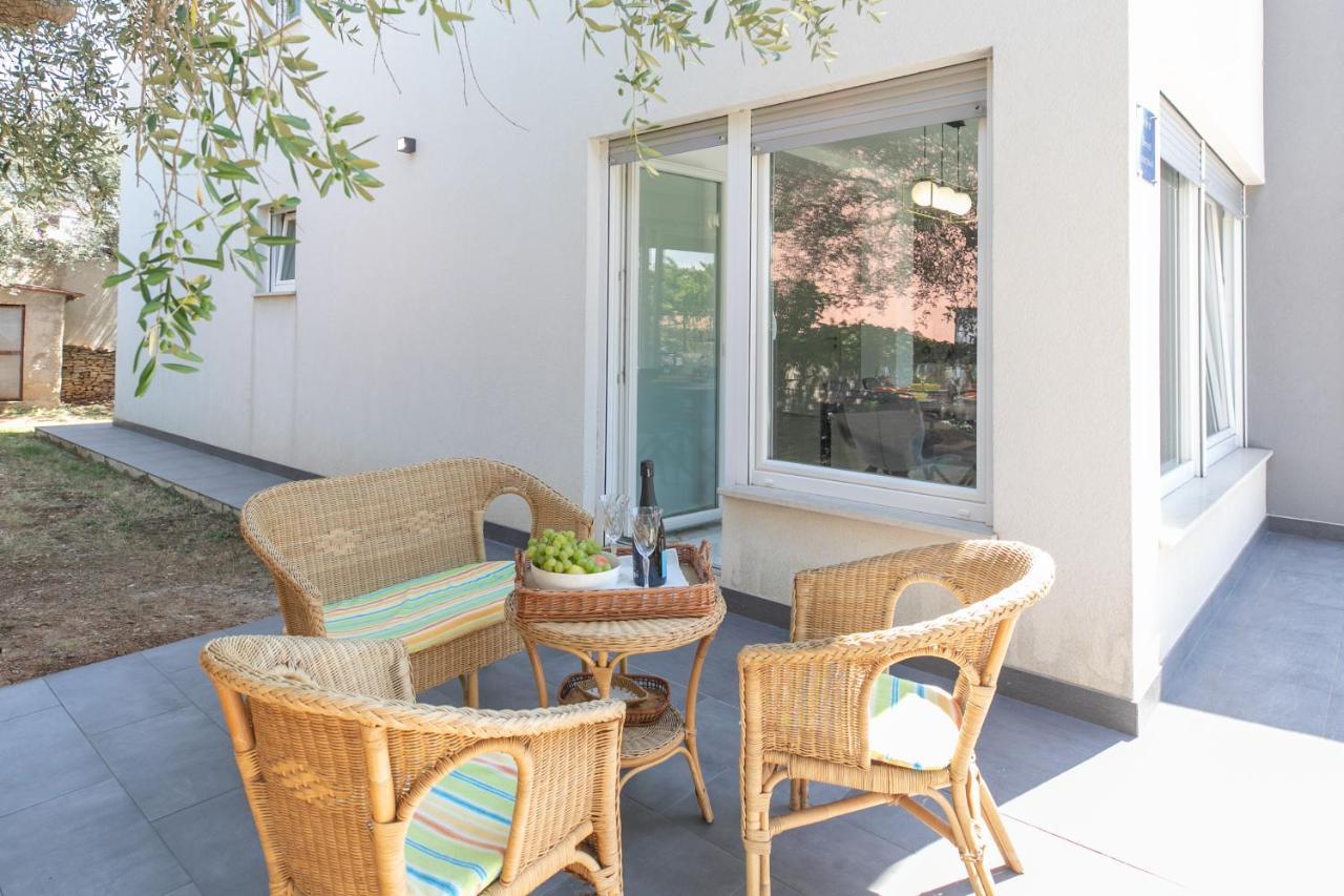 Apartman Suzi พูลา ภายนอก รูปภาพ
